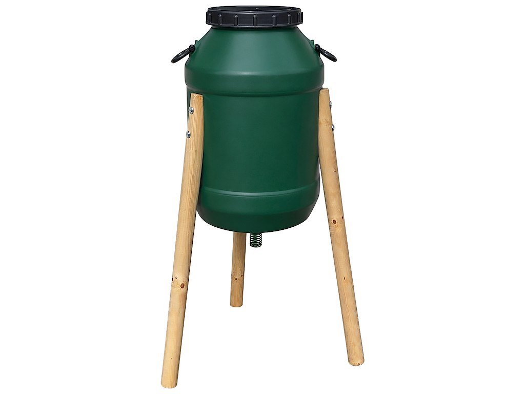Feed barrel with feed spiral and three legs 