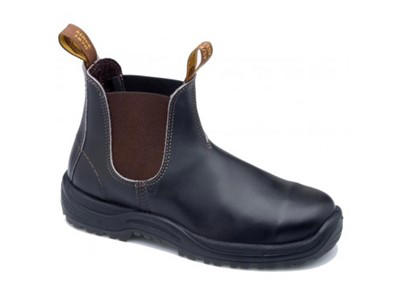 Blundstone boot with safety